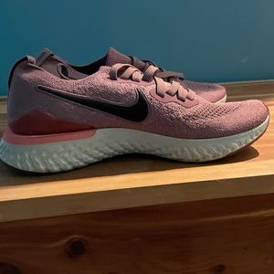 Nike Women’s size 9
